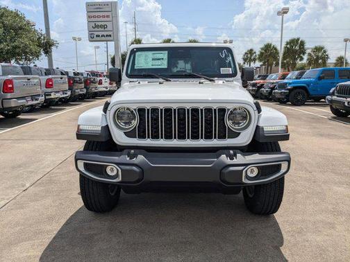 2025 Jeep Wrangler 4-Door Sahara 4x4