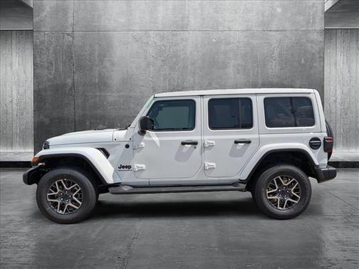 2025 Jeep Wrangler 4-Door Sahara 4x4