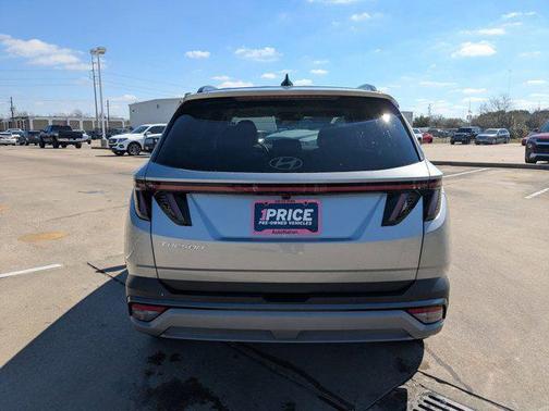 2026 Hyundai TUCSON SEL Premium