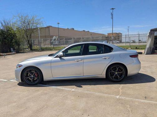2017 Alfa Romeo Giulia Ti