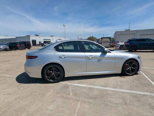 2017 Alfa Romeo Giulia Ti