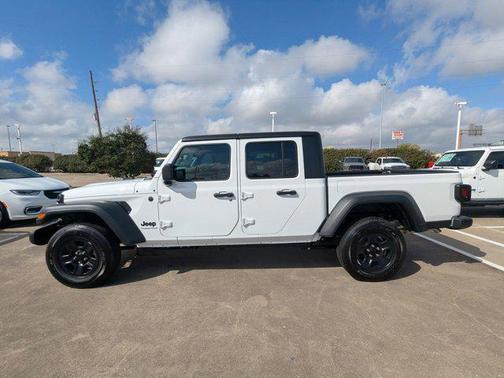 2026 Jeep Gladiator Sport