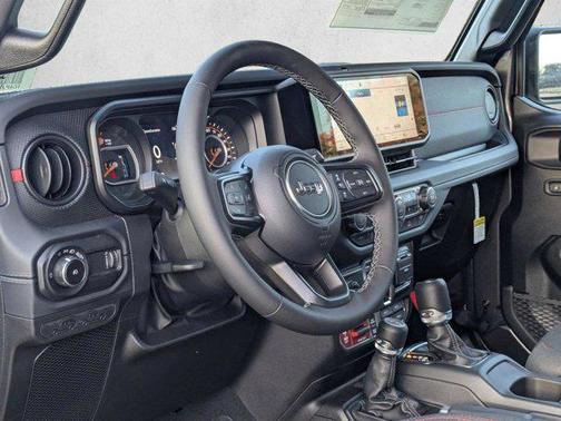 Granite Crystal Metallic Clearcoat 2026 Jeep Wrangler Rubicon