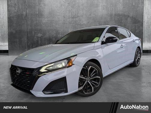 2023 Nissan Altima SR FWD
