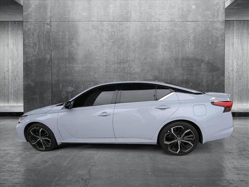 2023 Nissan Altima SR FWD