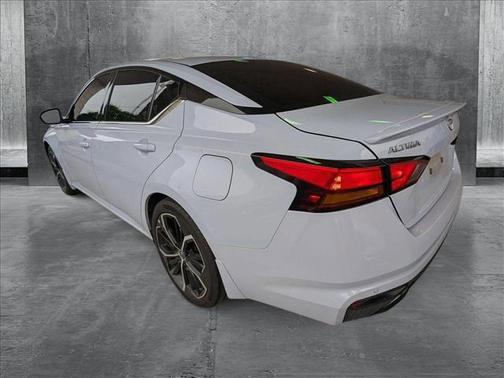2023 Nissan Altima SR FWD