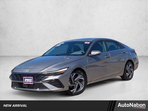 2025 Hyundai ELANTRA SEL
