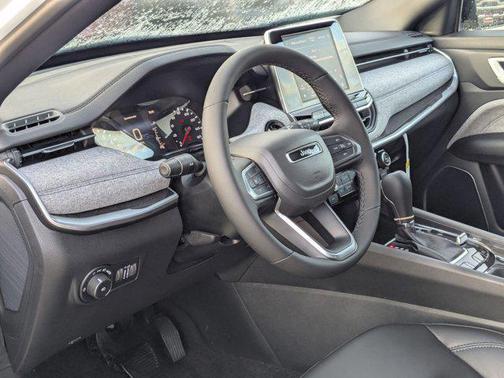 Bright White Clear-Coat Exterior Paint 2026 Jeep Compass Latitude
