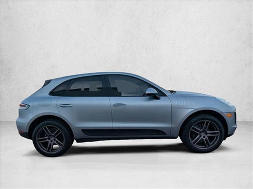 Dolomite Silver Metallic 2019 Porsche Macan Macan