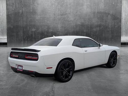2017 Dodge Challenger SXT