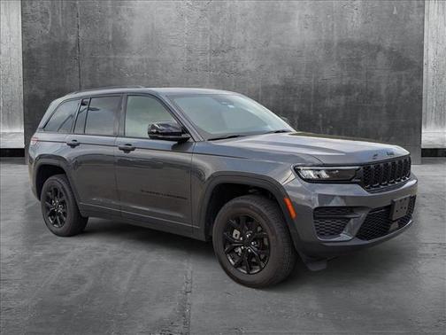 2025 Jeep Grand Cherokee Altitude