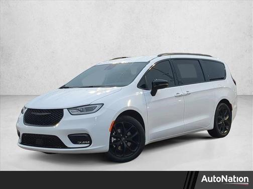 2026 Chrysler Pacifica L