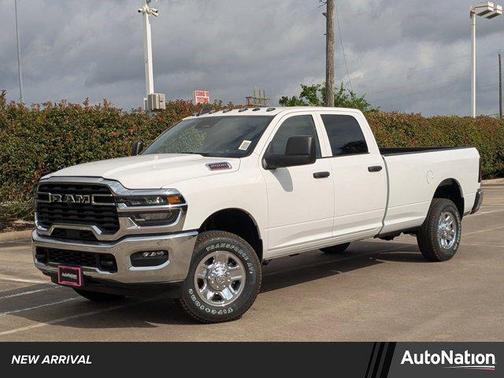 2025 RAM 2500 Tradesman Crew Cab 4x4 8' Box