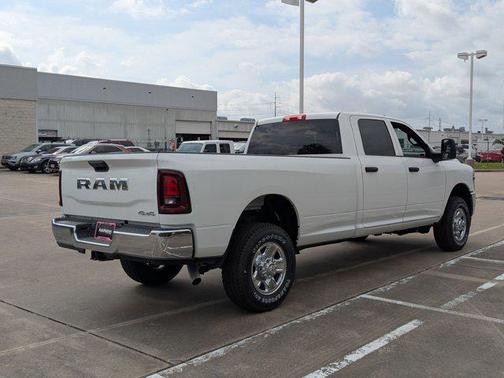 2025 RAM 2500 Tradesman Crew Cab 4x4 8' Box