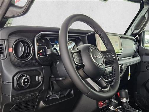 Black Clearcoat 2025 Jeep Gladiator Rubicon