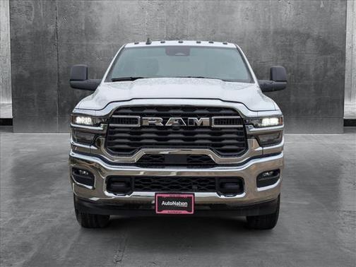 2025 RAM 2500 Tradesman Crew Cab 4x4 8' Box