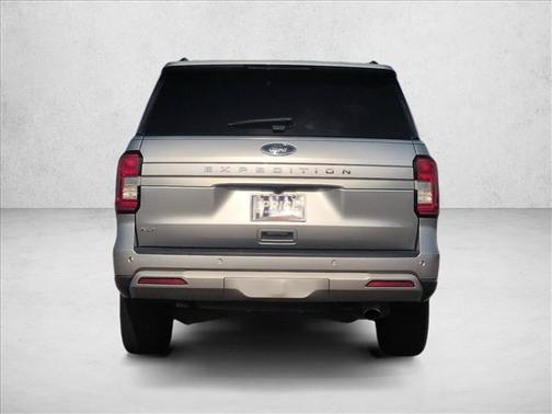 Iconic Silver Metallic 2024 Ford Expedition XLT