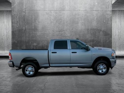 2023 RAM 2500 Tradesman Crew Cab 4x4 6'4' Box