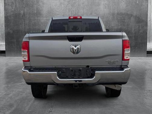 2023 RAM 2500 Tradesman Crew Cab 4x4 6'4' Box