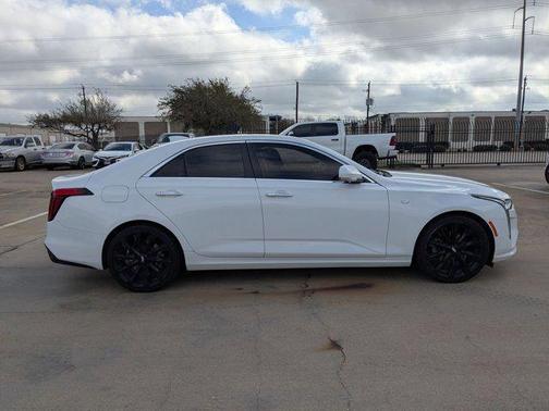 2022 Cadillac CT4 Luxury