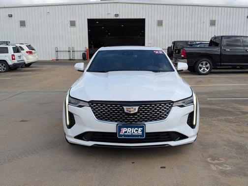 2022 Cadillac CT4 Luxury