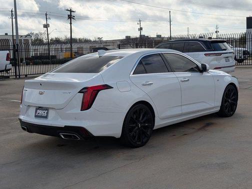 2022 Cadillac CT4 Luxury