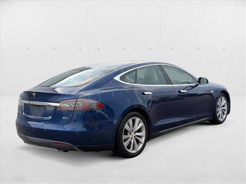2015 Tesla Model S 85D
