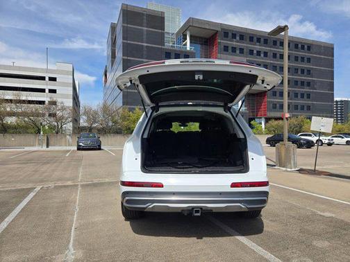 Glacier White Metallic 2020 Audi Q7 55 Premium Plus