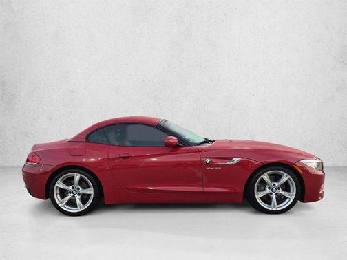 Melbourne Red Metallic 2014 BMW Z4 sDrive28i