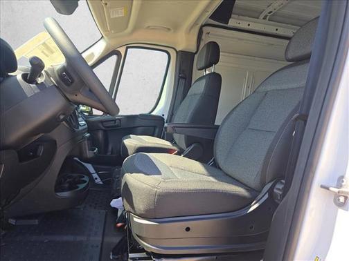Bright White Clear-Coat Exterior Paint 2026 RAM ProMaster 2500 Tradesman