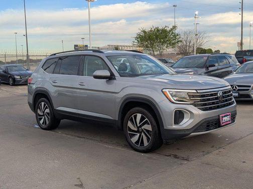 2025 Volkswagen Atlas 2.0T SE w/Technology 4MOTION