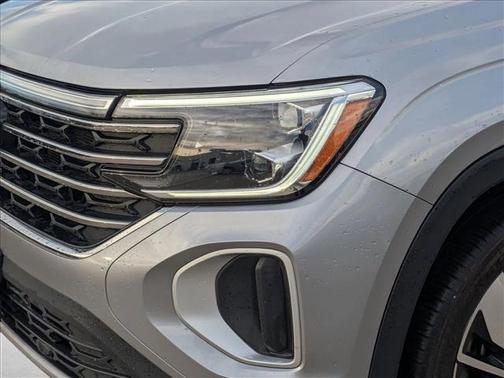 2025 Volkswagen Atlas 2.0T SE w/Technology 4MOTION