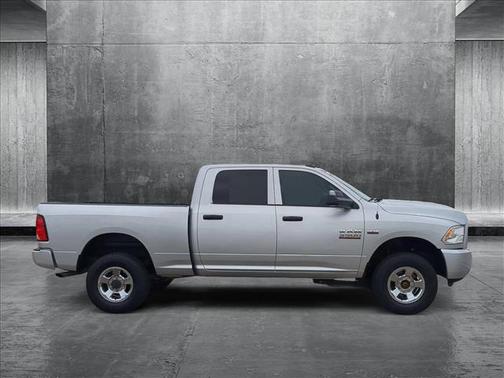 2017 RAM 3500 Tradesman Crew Cab 4x4 6'4' Box