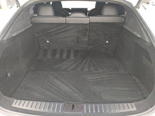 Pearl White Multi-Coat 2022 Tesla Model S Plaid