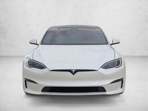 Pearl White Multi-Coat 2022 Tesla Model S Plaid