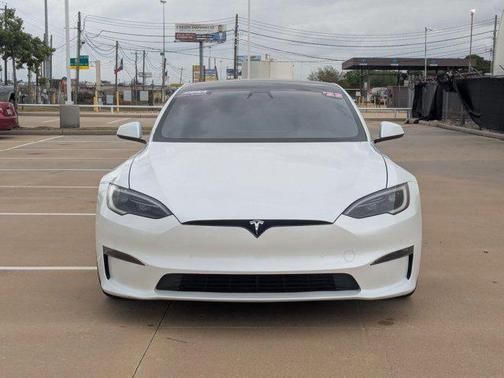 Pearl White Multi-Coat 2022 Tesla Model S Plaid