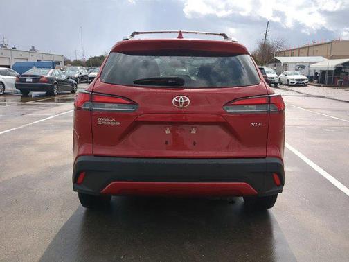 2024 Toyota Corolla Cross XLE