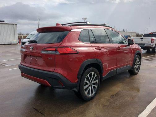 2024 Toyota Corolla Cross XLE
