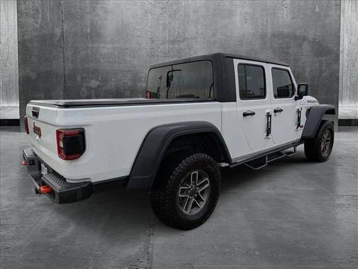 2024 Jeep Gladiator Mojave