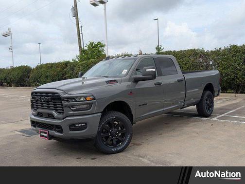 2025 RAM 3500 Lone Star Crew Cab 4x4 8' Box
