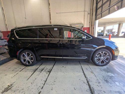 2026 Chrysler Pacifica L