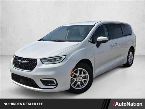 Bright White Clearcoat 2023 Chrysler Pacifica Touring L