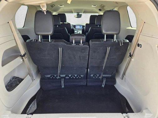 Bright White Clearcoat 2023 Chrysler Pacifica Touring L