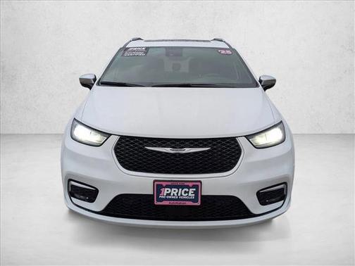 2025 Chrysler Pacifica L