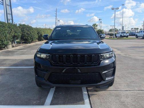 2025 Jeep Grand Cherokee Altitude