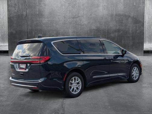 2025 Chrysler Pacifica L