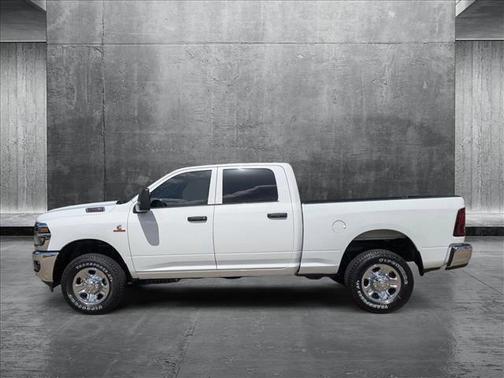 2025 RAM 2500 Tradesman Crew Cab 4x4 6'4' Box