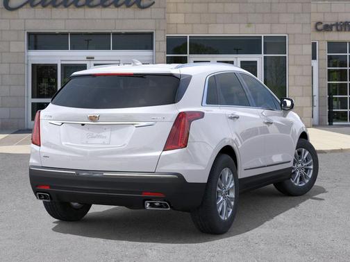 2026 Cadillac XT5 Luxury