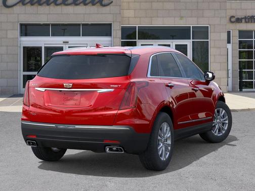 2026 Cadillac XT5 Luxury