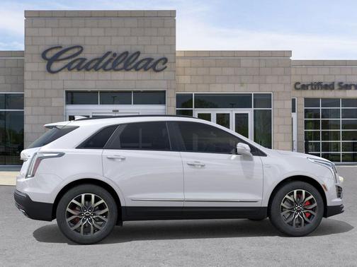 2026 Cadillac XT5 Sport